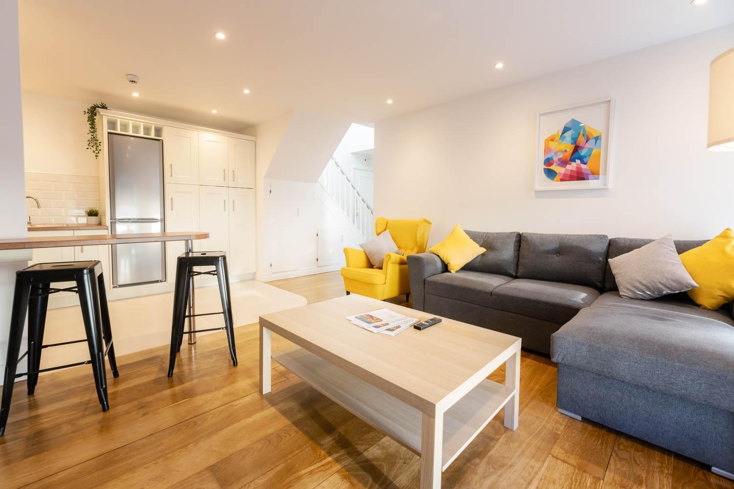 Modern Canal View Home, In City Centre, Sleeps 8 Galway Exterior foto