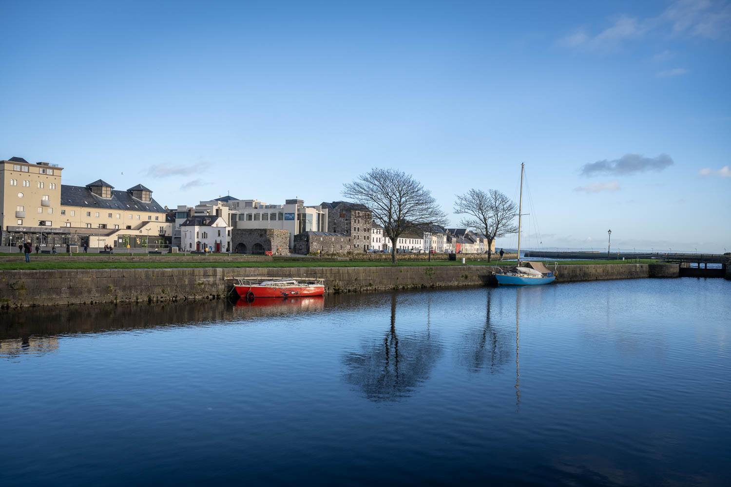 Modern Canal View Home, In City Centre, Sleeps 8 Galway Exterior foto